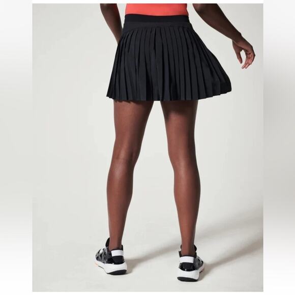SPANX get moving pleated skort size medium - Picture 3 of 7